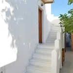 Theoni