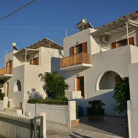 Theoni * Kastraki (Naxos)