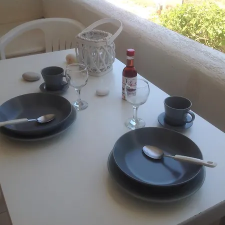 Theoni * Kastraki (Naxos)